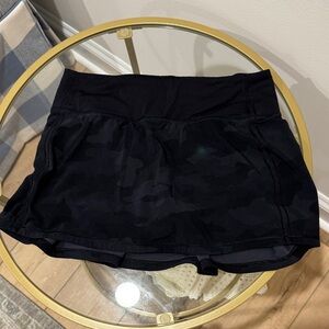 Lululemon Pace Rival Skirt - Black Camo, Size 2